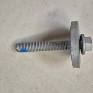 Semsskruv M10x65 för drivaxel